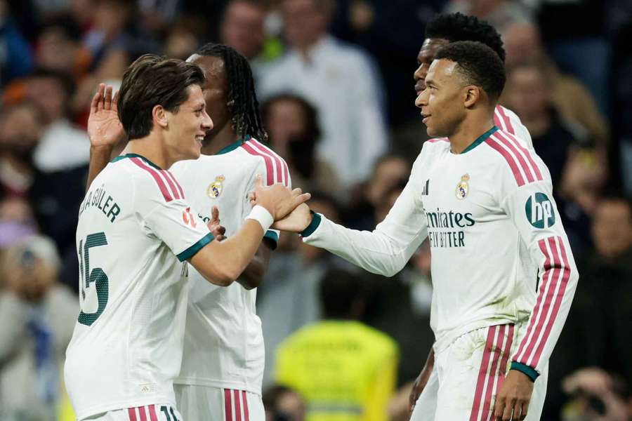 Güler y Mbappé celebran el primer gol del francés