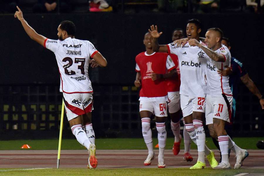 El Flamengo vence en la Copa Libertadores.