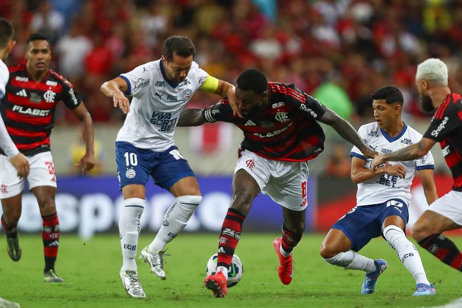 O jogo ficou truncado no segundo tempo O jogo ficou truncado no segundo tempo