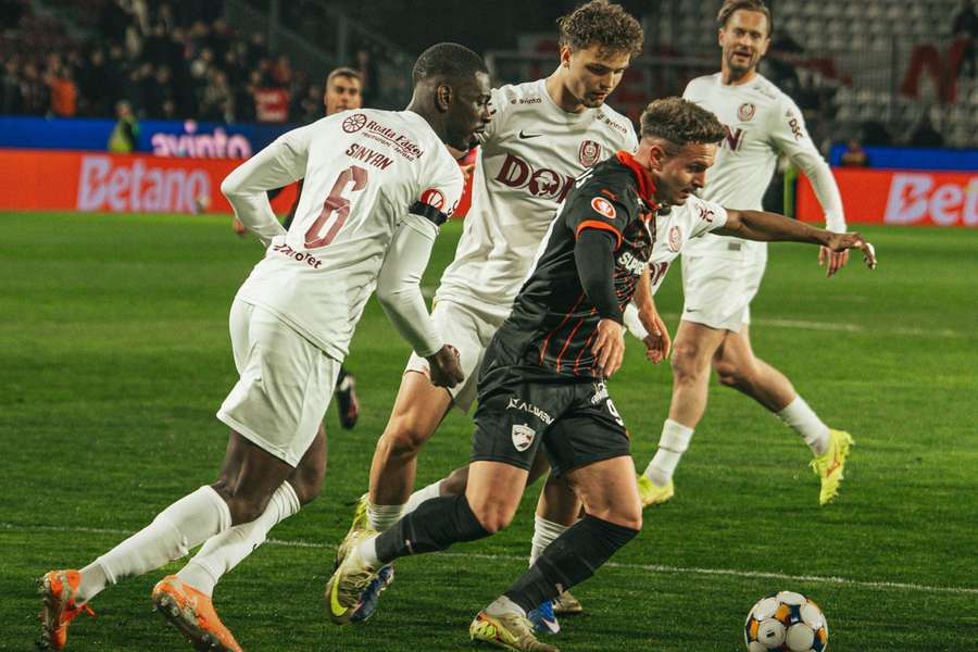 CFR Cluj - Dinamo București CFR Cluj - Dinamo București