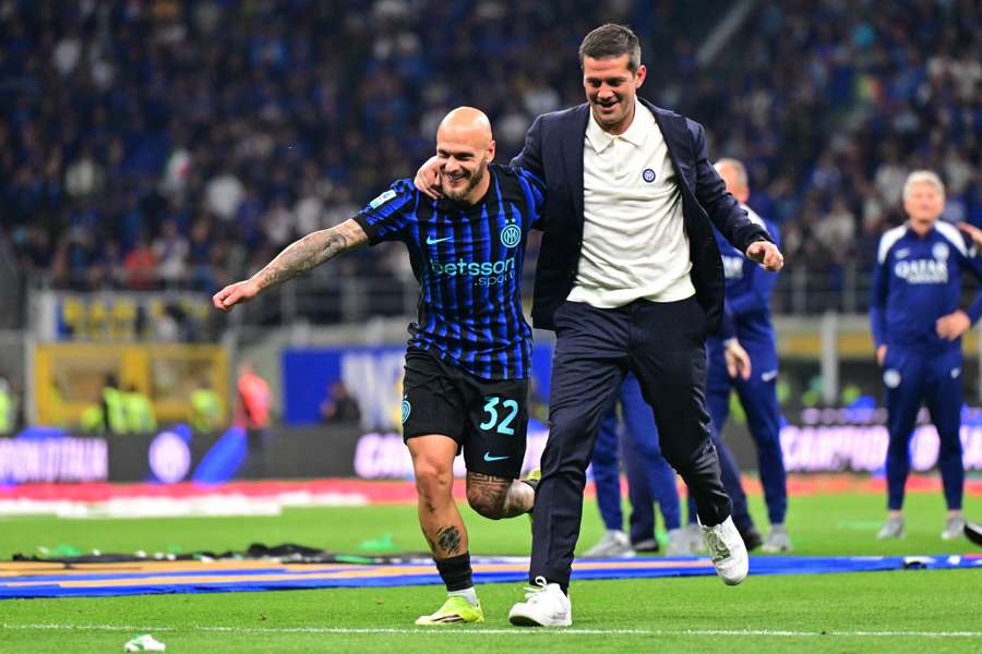 Federico Dimarco e Cristian Chivu alla fine del match contro il Parma