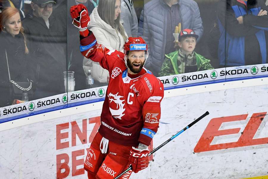 Pět událostí TELH: Další posila z NHL pro Spartu, zachránce Pech i rekordman Růžička