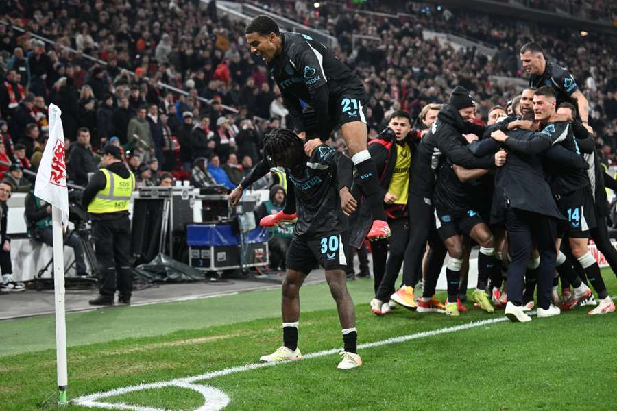 Bayer Leverkusen wurde mal wieder zu Bayer "Laterkusen". Bayer Leverkusen wurde mal wieder zu Bayer "Laterkusen".