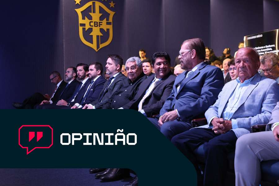 Ednaldo Rodrigues (centro) e seus eleitores