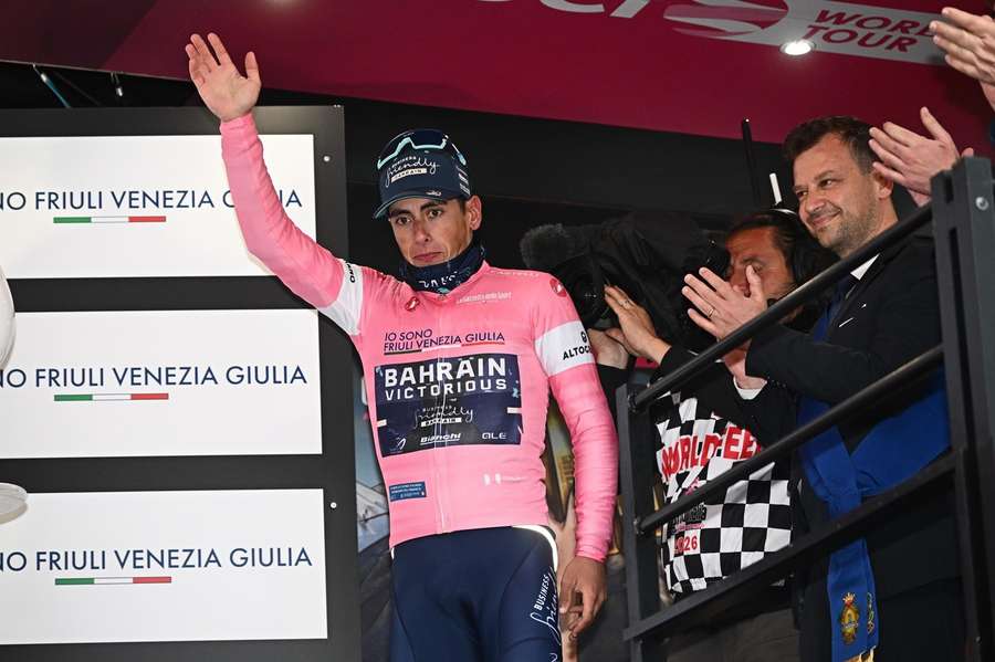 Afonso Eulálio com a camisola rosa da Volta a Itália Afonso Eulálio com a camisola rosa da Volta a Itália