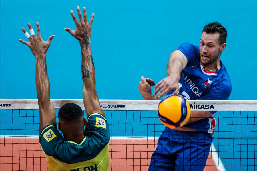 No tie-break, Brasil bate a República Tcheca e vence a segunda no  Pré-Olímpico de vôlei masculino