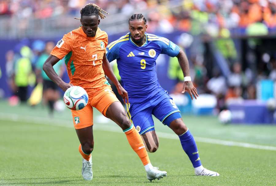 Yan Diomande is pressed by Jurgen Locadia Yan Diomande is pressed by Jurgen Locadia