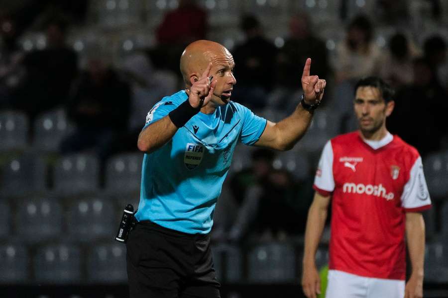 Luís Godinho sucedeu a João Pinheiro como melhor árbitro da temporada