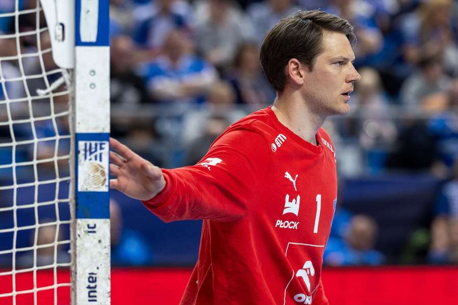 Torbjorn Bergerud in action for Orlen Wisla Plock against Sporting CP