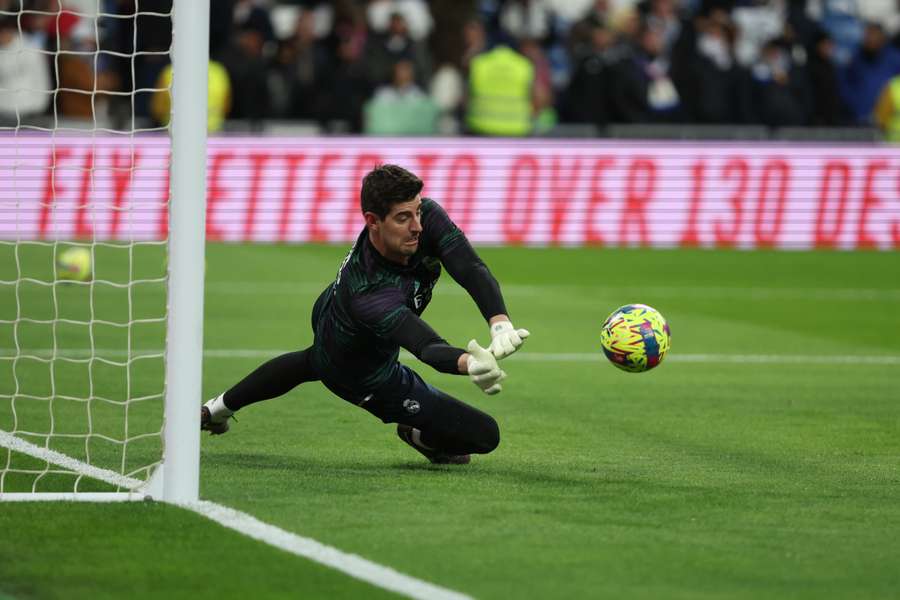 Courtois, disgustado por la falta que precedió al tanto del Atlético de Madrid