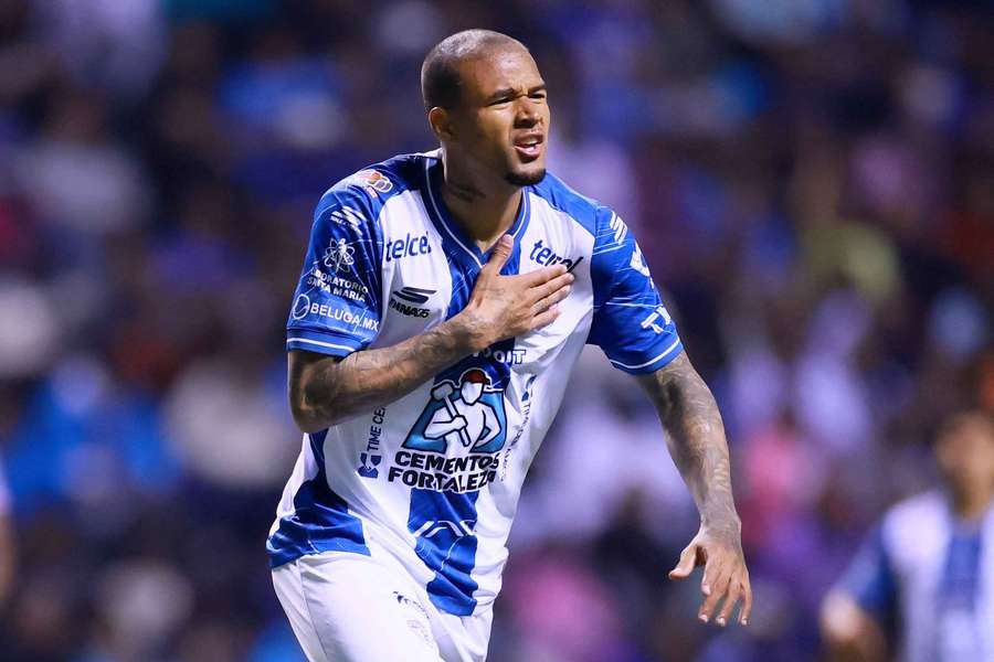 Kenedy celebra uno de sus goles Kenedy celebra uno de sus goles