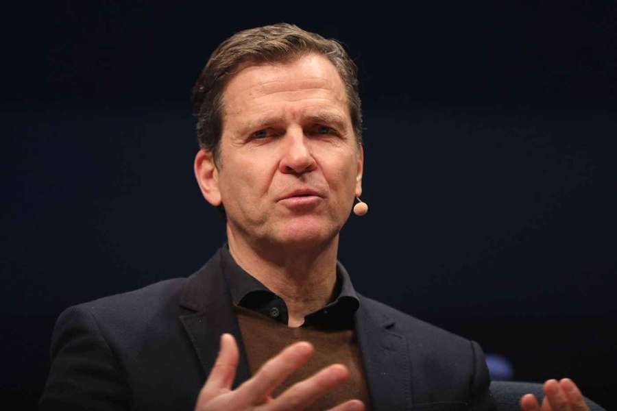 Oliver Bierhoff attackiert die deutschen Nationalspieler Oliver Bierhoff attackiert die deutschen Nationalspieler