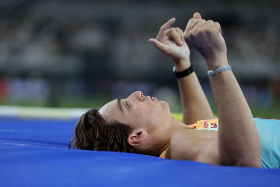 Duplantis em ação na Liga Diamante, em Xangai