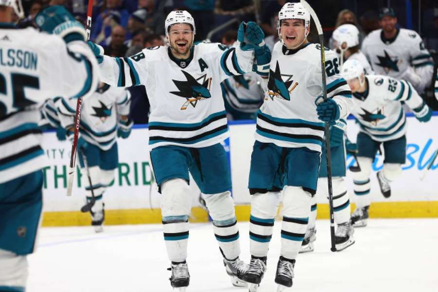 The Sharks snapped the Lightning's incredible winning run