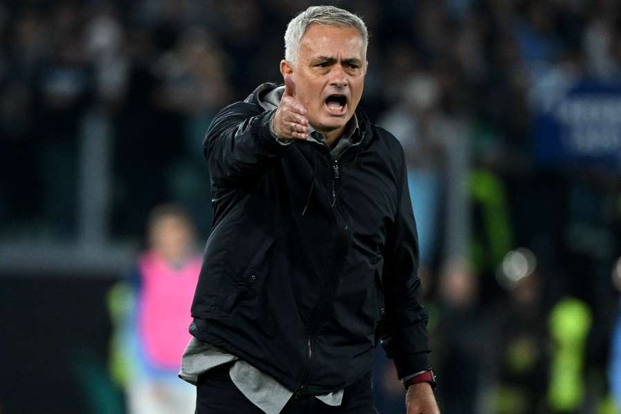 Roma boss Jose Mourinho believes Napoli are well on their way to winning this year's Scudetto