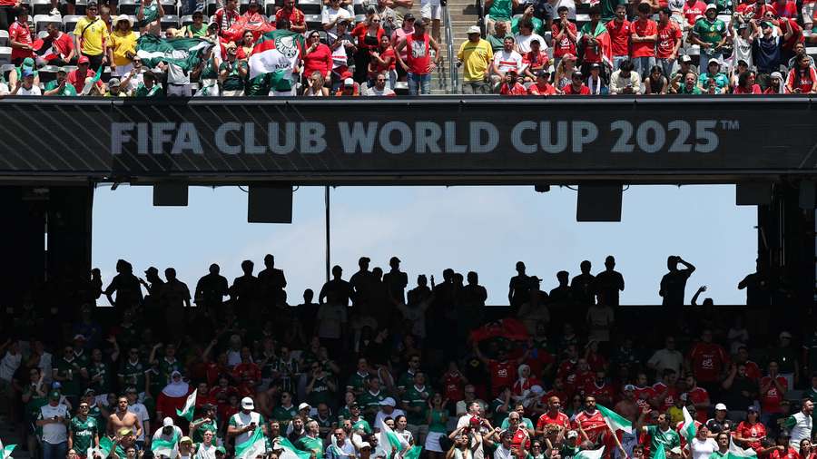 Torcida do Palmeiras em jogo contra o Al-Ahly