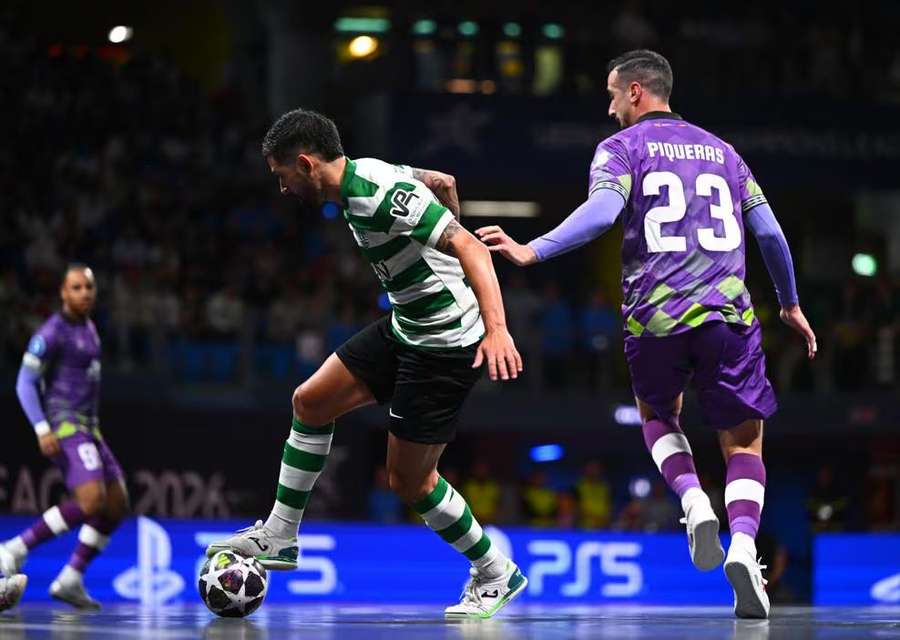 Tomás Paçó perante Manuel Piqueras