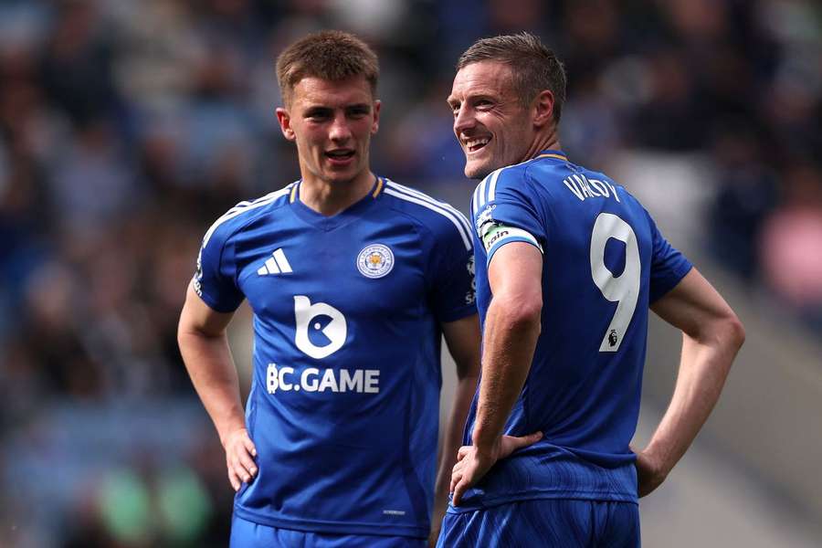 Vardy feliz com o golo da vitória do Leicester