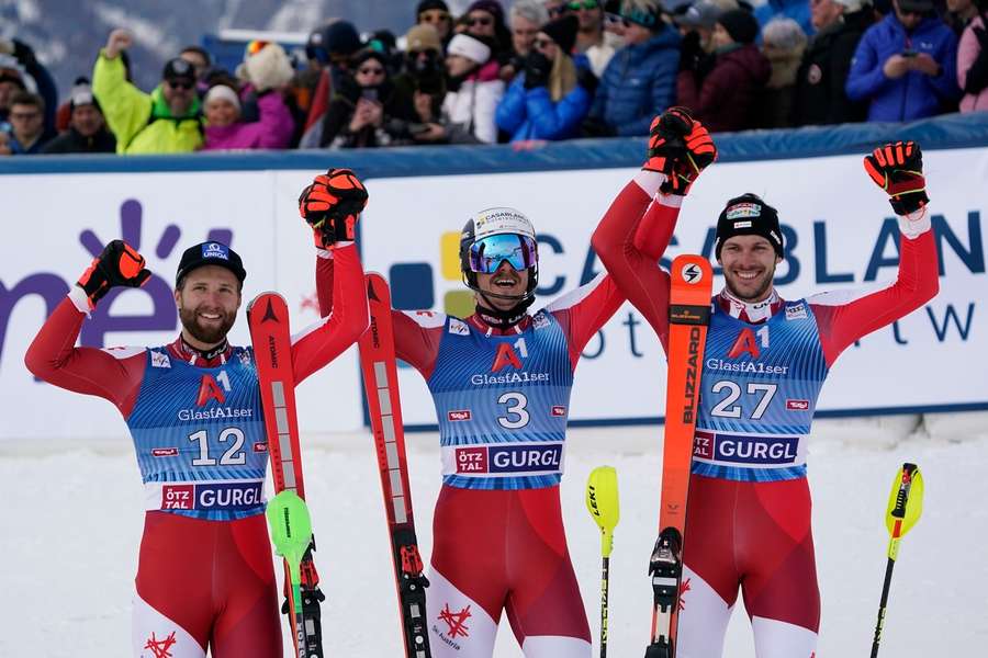 Stupně vítězů patřili v Rakousku domácím lyžařům.