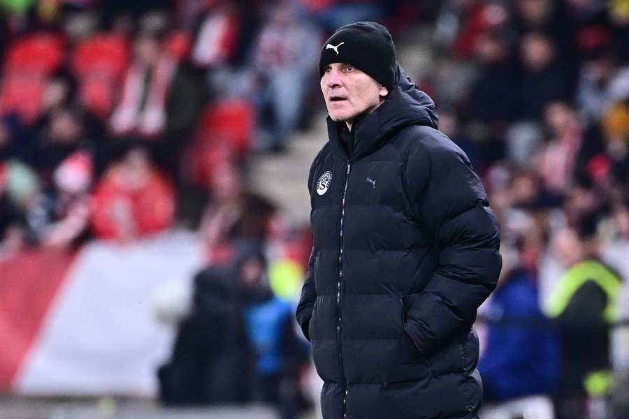 Trenér Slovácka Roman Skuhravý v Edenu.