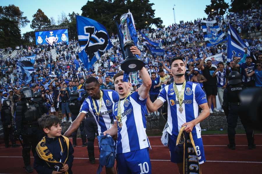 A festa dos jogadores do FC Porto no Estádio Nacional