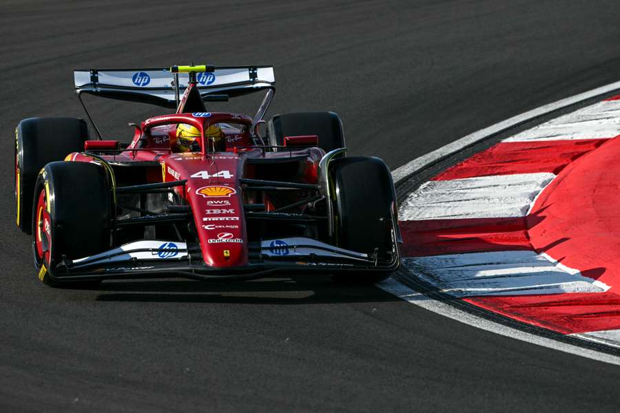 Lewis Hamilton brilhou com a Ferrari