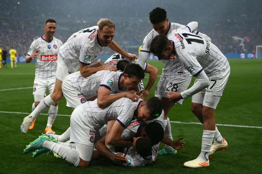 Toulouse got off to a dream start in the Coupe de France final in Paris