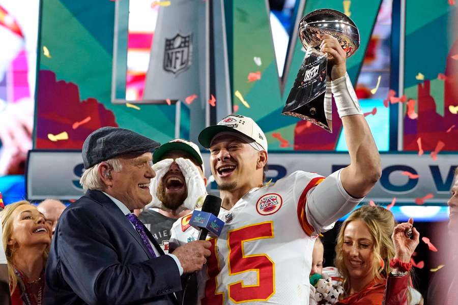 El blanco suele funcionar para ganar la Super Bowl