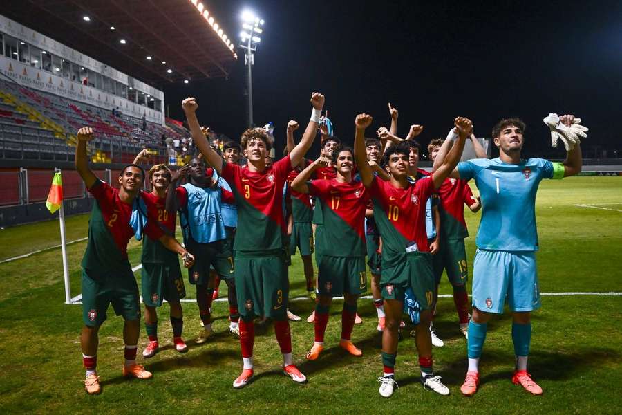 A festa dos jogadores portugueses depois da vitória diante de Inglaterra