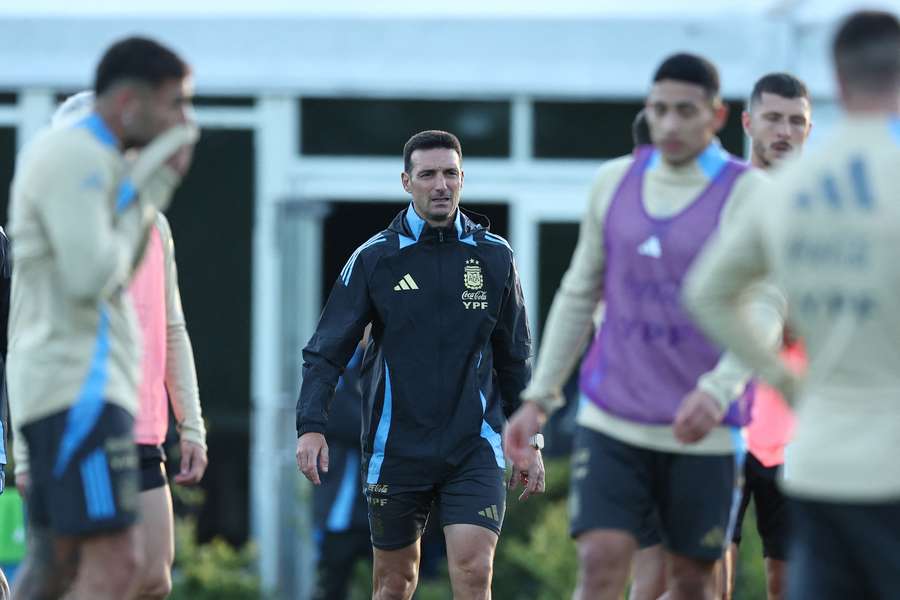 Scaloni, durante un entrenamiento