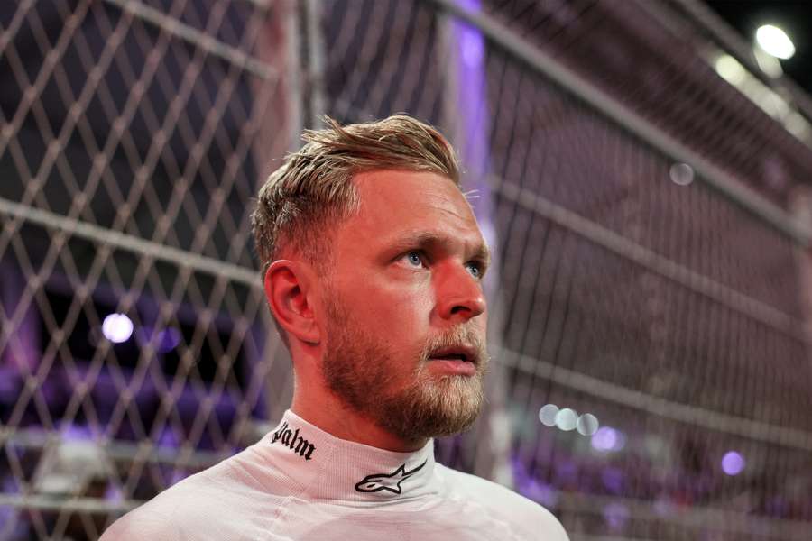 Magnussen klemmer sig ind på tiendepladsen og tager sæsonens første point i Saudi-Arabien