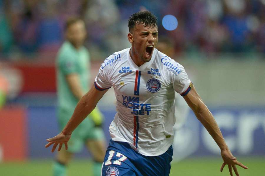 O Bahia passeou na Fonte Nova e avançou na Libertadores O Bahia passeou na Fonte Nova e avançou na Libertadores