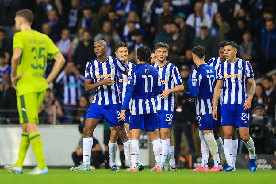 Porto finally got their first win