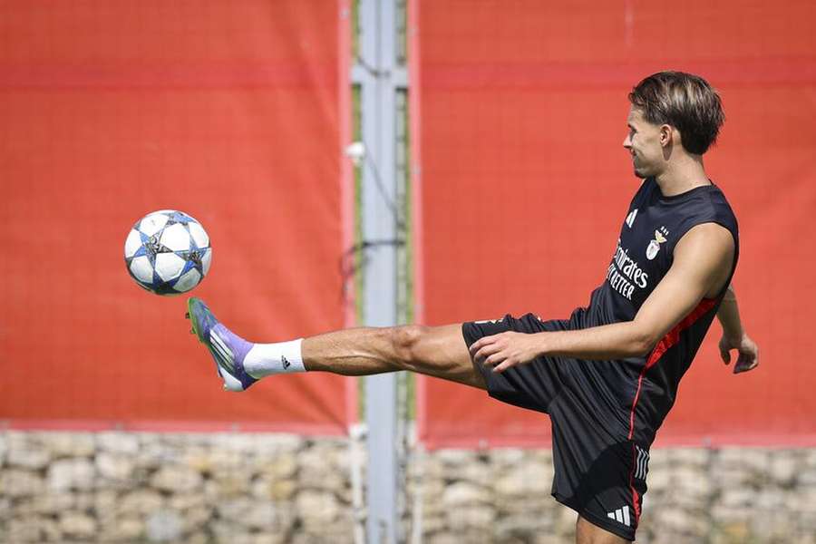 Amar Dedic reforça opções de Marco Silva para a eliminatória europeia Amar Dedic reforça opções de Marco Silva para a eliminatória europeia