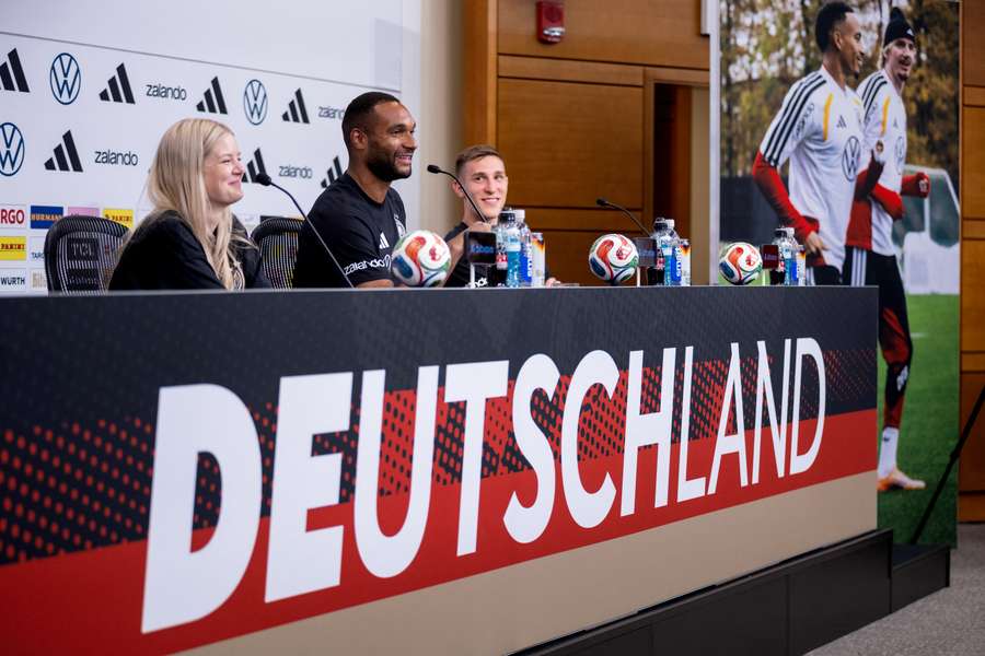 Tah und Schlotterbeck scheinen sich auch abseits des Rasens bestens zu verstehen 