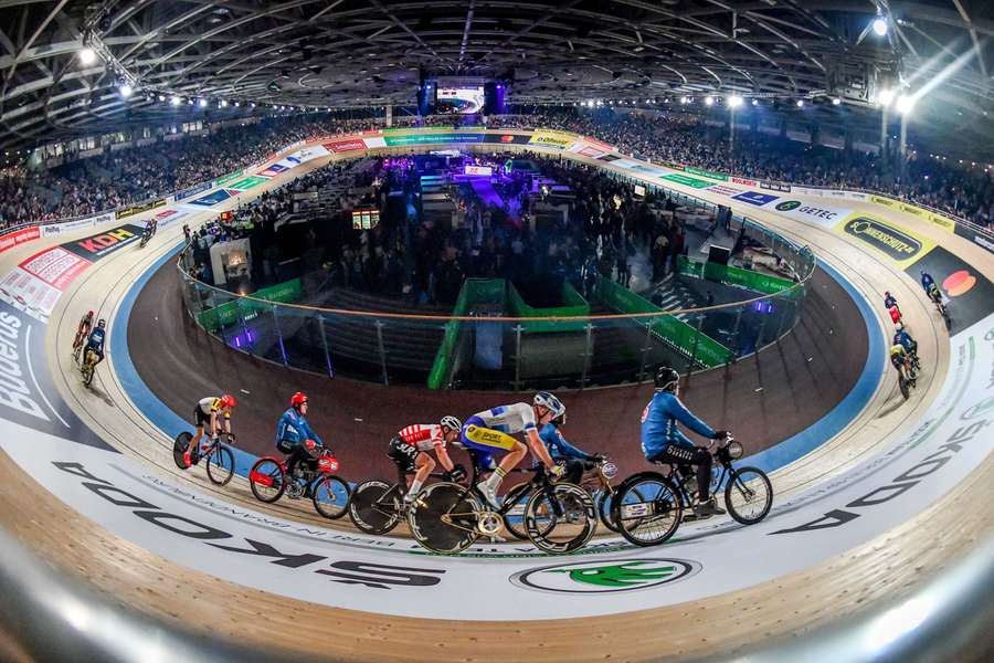 Im Berliner Velodrom finden regelmäßig Bahnrad-Wettbewerbe statt.