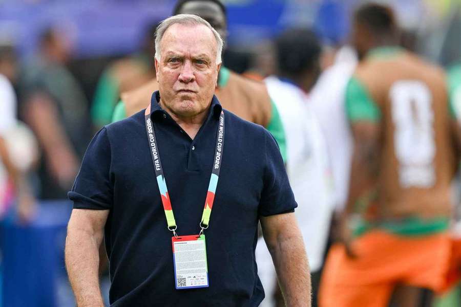 Dick Advocaat continuă pe banca naționalei din Curacao