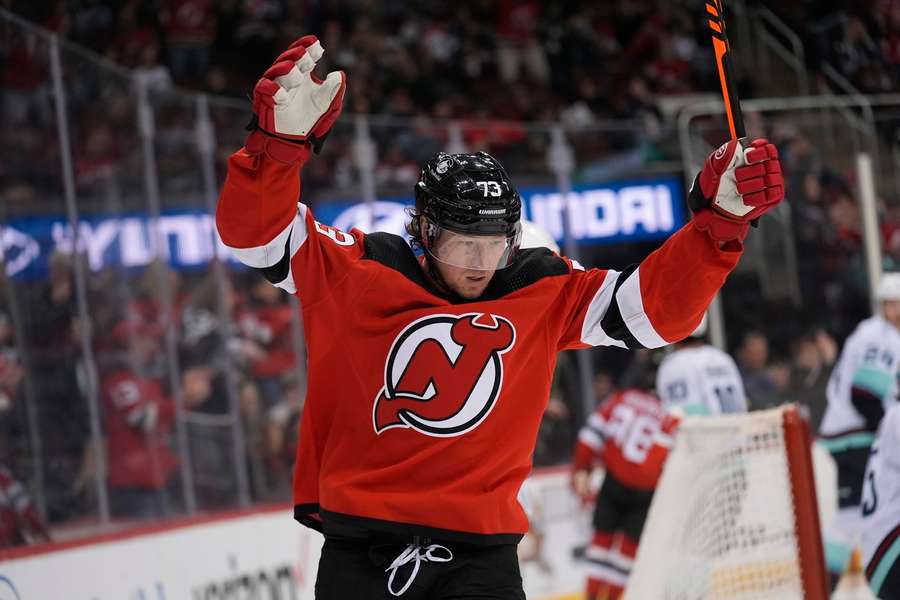 Tyler Toffoli si za Devils v této sezoně připsal v 61 zápasech 44 bodů (26+18).