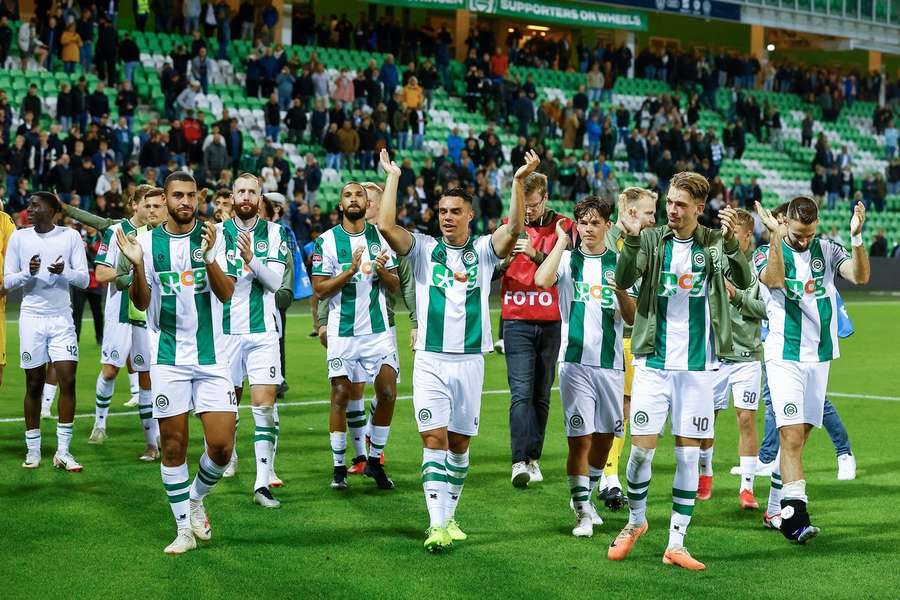 Spelers van FC Groningen na de overwinning op Jong PSV