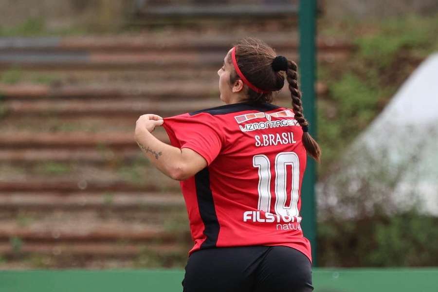 Sara Brasil defendeu as cores do Atlético Ouriense Sara Brasil defendeu as cores do Atlético Ouriense
