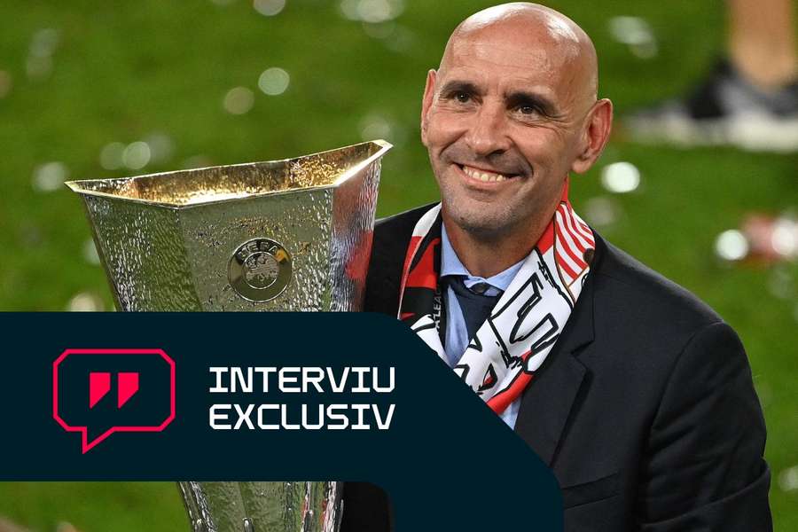 Monchi, cu trofeul de câștigător al Europa League pentru Sevilla Monchi, cu trofeul de câștigător al Europa League pentru Sevilla