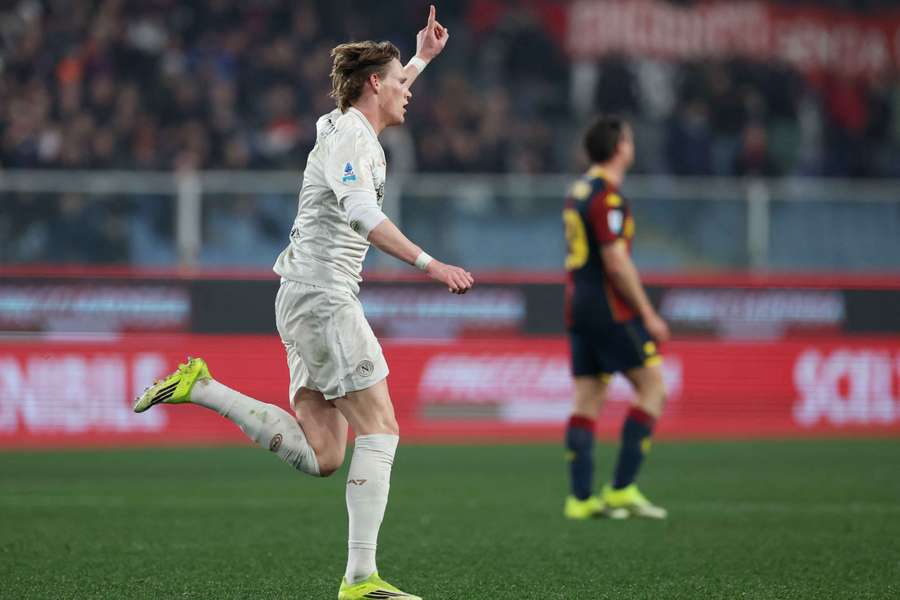 McTominay, goleador del Nápoles
