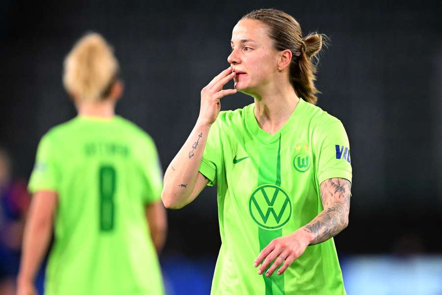 Die Wolfsburgerin Lynn Wilms (r.) hadert mit dem Auftritt ihres Teams