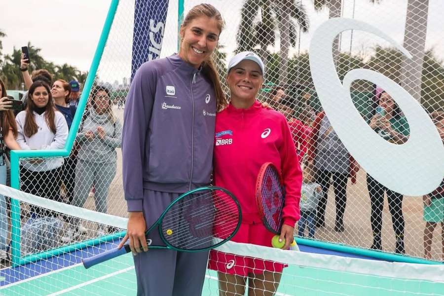 Bia e Laura são velhas conhecidas