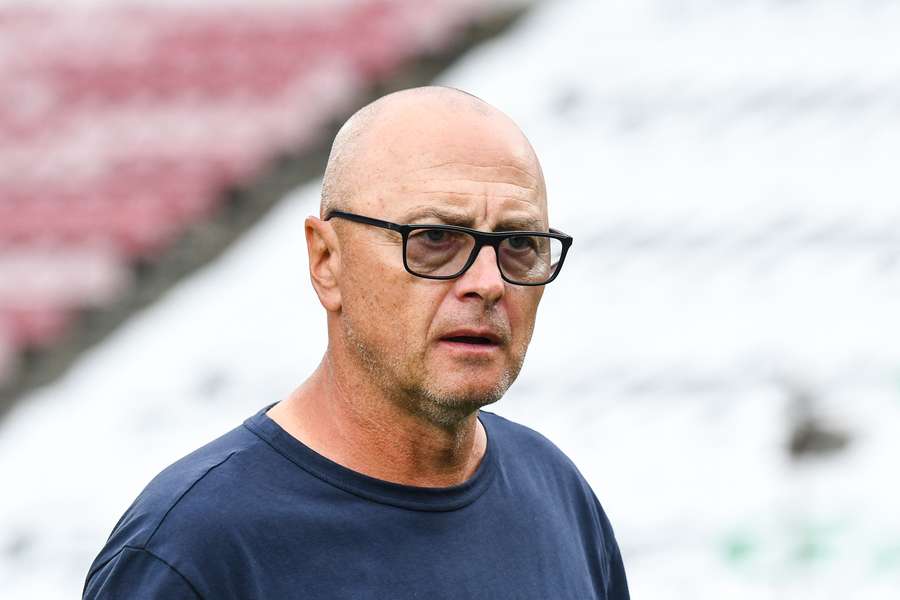 Leo Grozavu, noul antrenor al divizionarei secunde Chindia Târgoviște Leo Grozavu, noul antrenor al divizionarei secunde Chindia Târgoviște