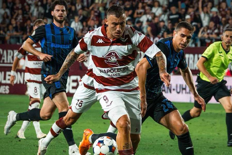 Superliga #7 | Rapid - Universitatea Craiova. Remiză într-un duel extrem de animat pe Giulești Superliga #7 | Rapid - Universitatea Craiova. Remiză într-un duel extrem de animat pe Giulești