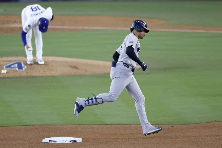 Yamamoto in de tweede wedstrijd tegen de Yankees op de World Series