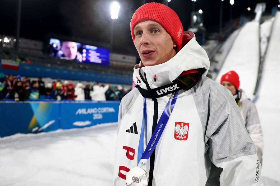 Mimo śniegu Kacper Tomasiak tłumnie powitany po powrocie do Bystrej