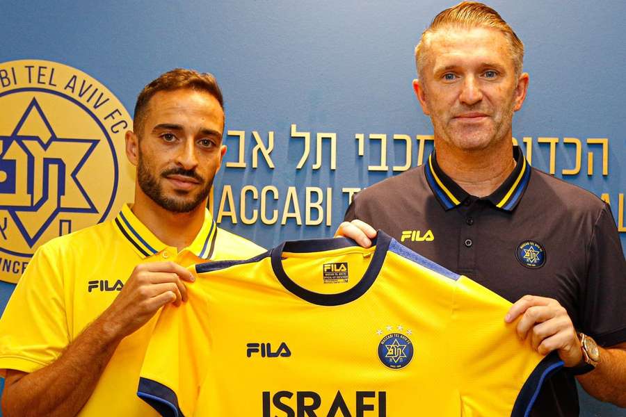 Kiko Bondoso com Robbie Keane, treinador do Maccabi