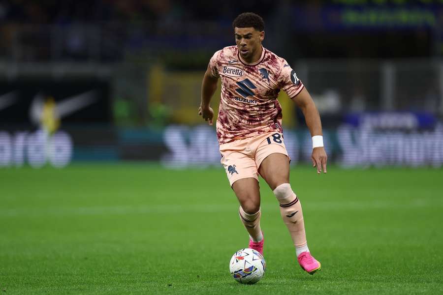 Che Adams ao serviço do Torino